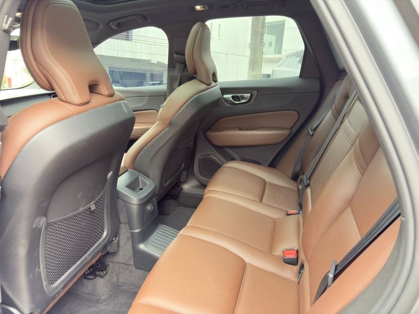 volvo xc60 2.0 t8 hybrid momentum awd geartronic hibrido 4p automatico 2021