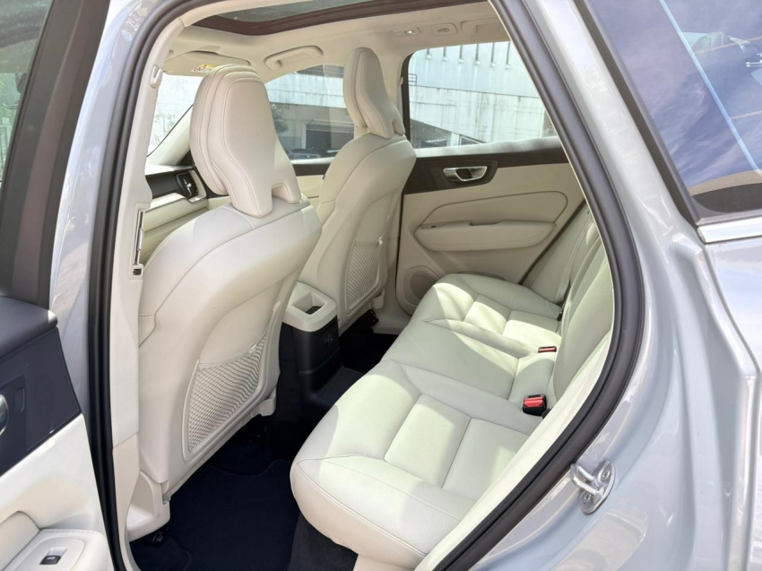 volvo xc60 2.0 t8 recharge plus awd geartronic hibrido 4p automatico 202410 volvo xc60 2.0 t8 recharge plus awd geartronic hibrido 4p automatico 202410