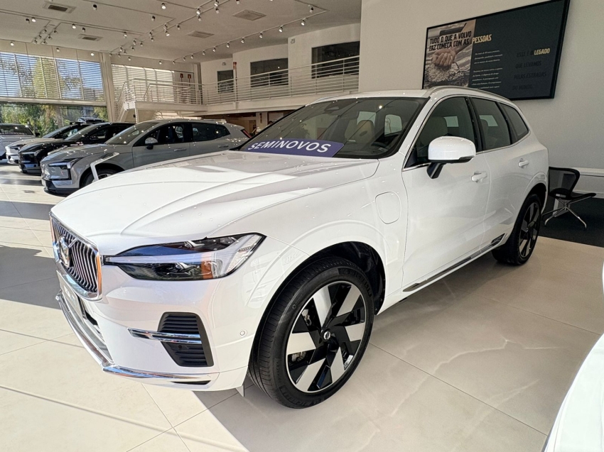 volvo xc60 2.0 t8 recharge ultimate awd geartronic hibrido 4p automatico 2024