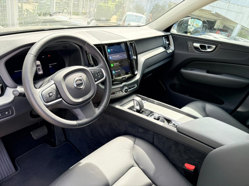 volvo xc60 2.0 t8 recharge plus awd geartronic hibrido 4p automatico 2025