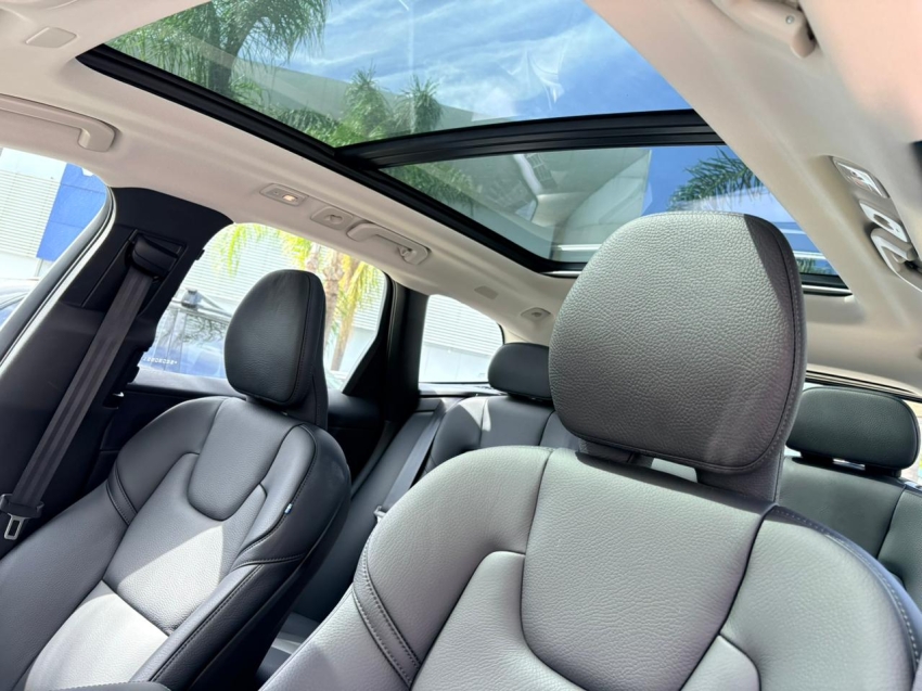 volvo xc60 2.0 t8 recharge plus awd geartronic hibrido 4p automatico 2025