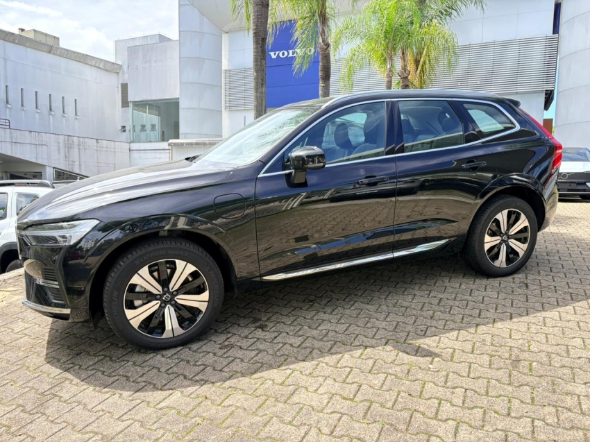 volvo xc60 2.0 t8 recharge plus awd geartronic hibrido 4p automatico 2025