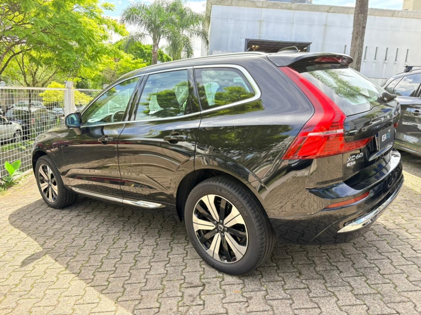volvo xc60 2.0 t8 recharge plus awd geartronic hibrido 4p automatico 2025
