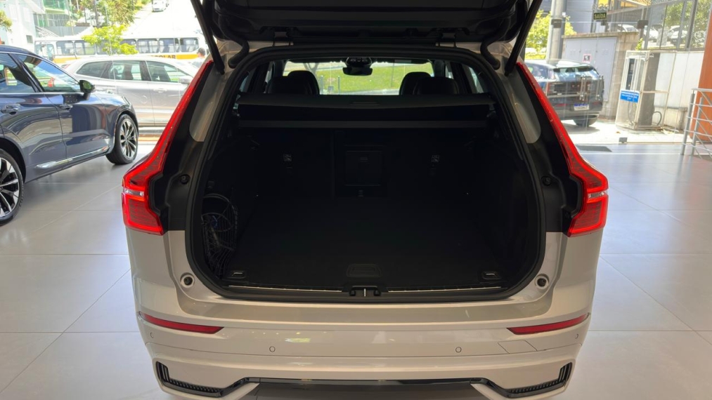 volvo xc60 2.0 t8 recharge ultimate dark awd geartronic hibrido 4p automatico 20245
