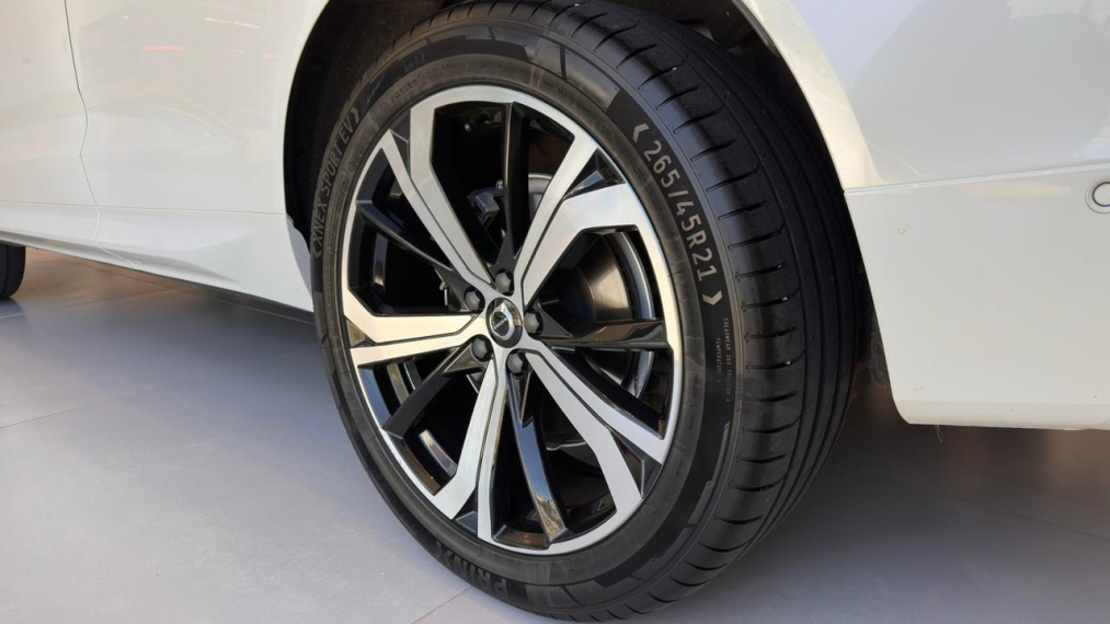 volvo xc60 2.0 t8 recharge ultimate dark awd geartronic hibrido 5p automatico 20234