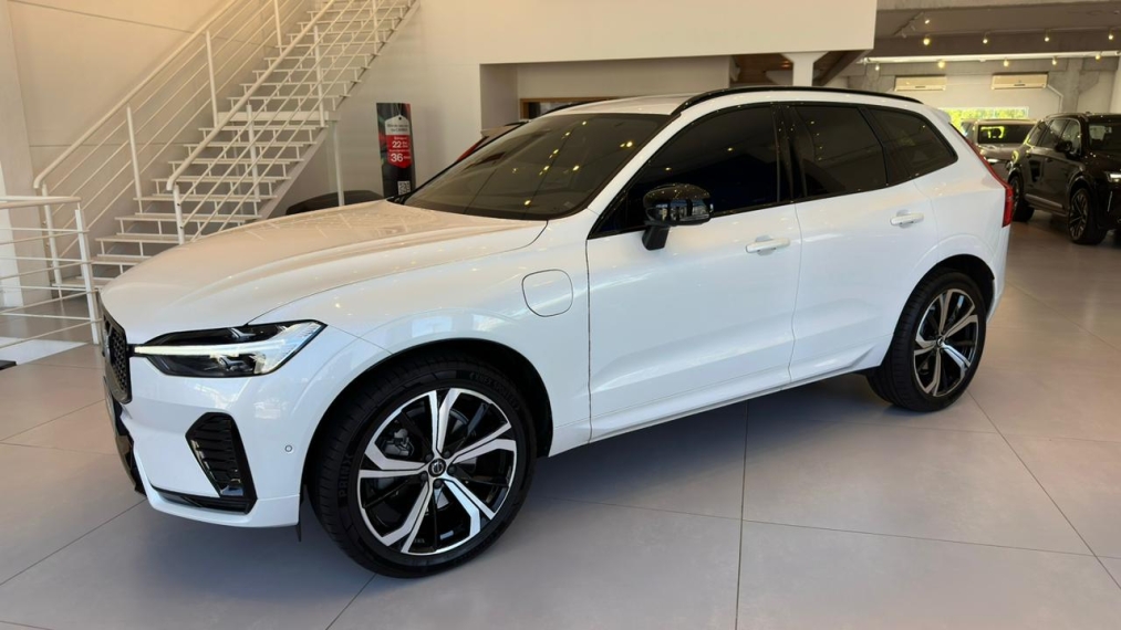 volvo xc60 2.0 t8 recharge ultimate dark awd geartronic hibrido 5p automatico 2023