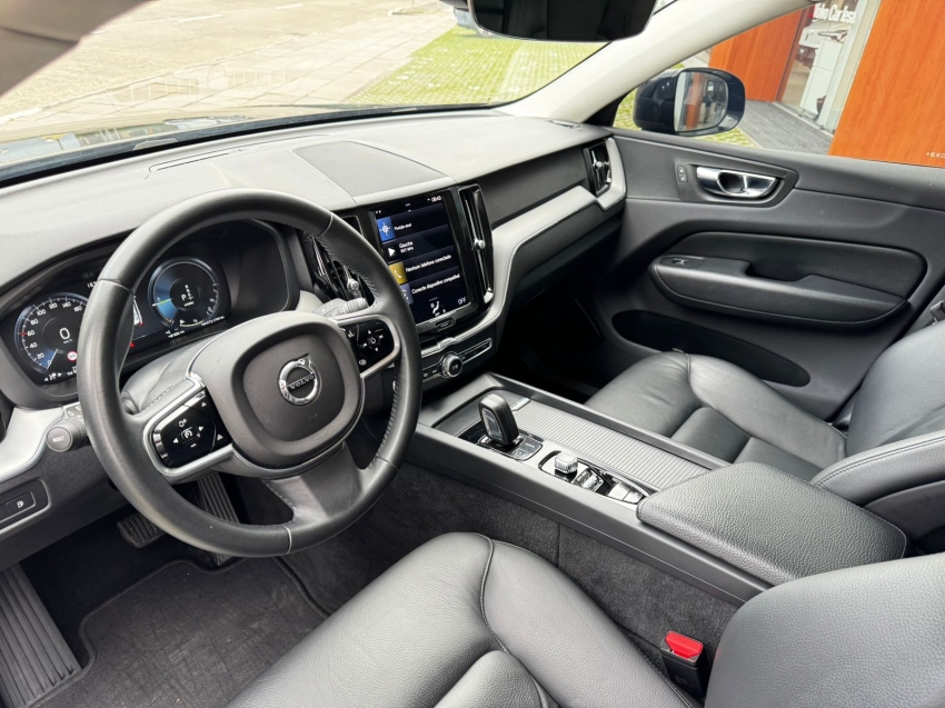volvo xc60 2.0 t8 hybrid momentum awd geartronic hibrido 4p automatico 20218