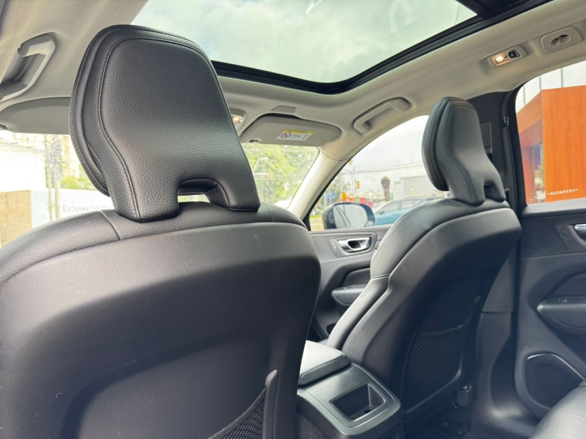 volvo xc60 2.0 t8 hybrid momentum awd geartronic hibrido 4p automatico 202111