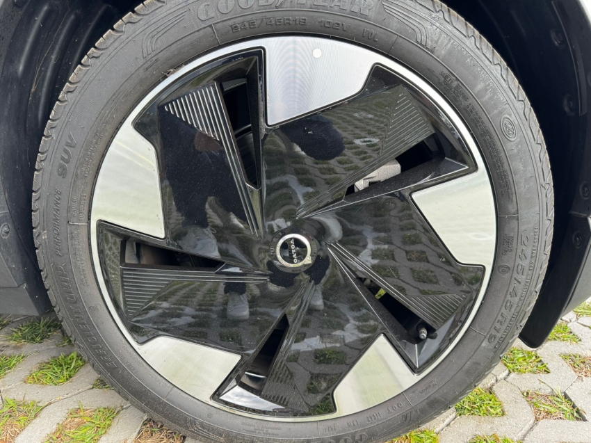 volvo ex 30 plus 69kw eletrico 20254