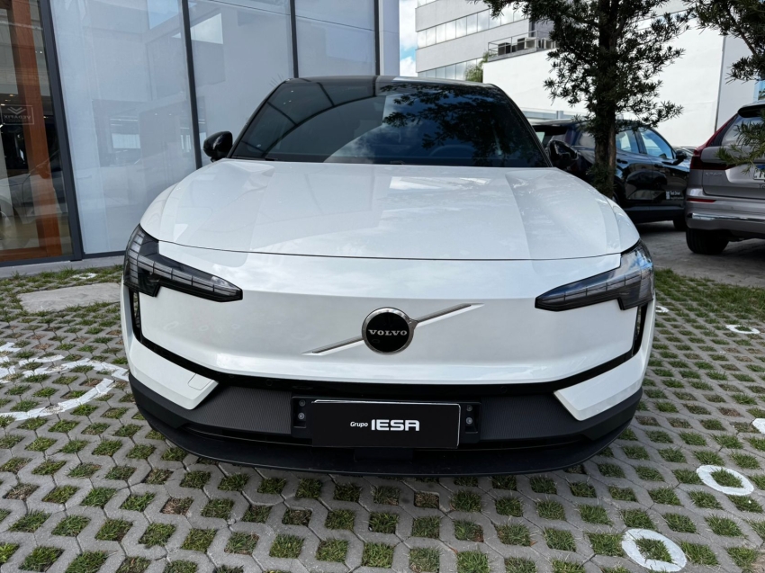 volvo ex 30 plus 69kw eletrico 20251