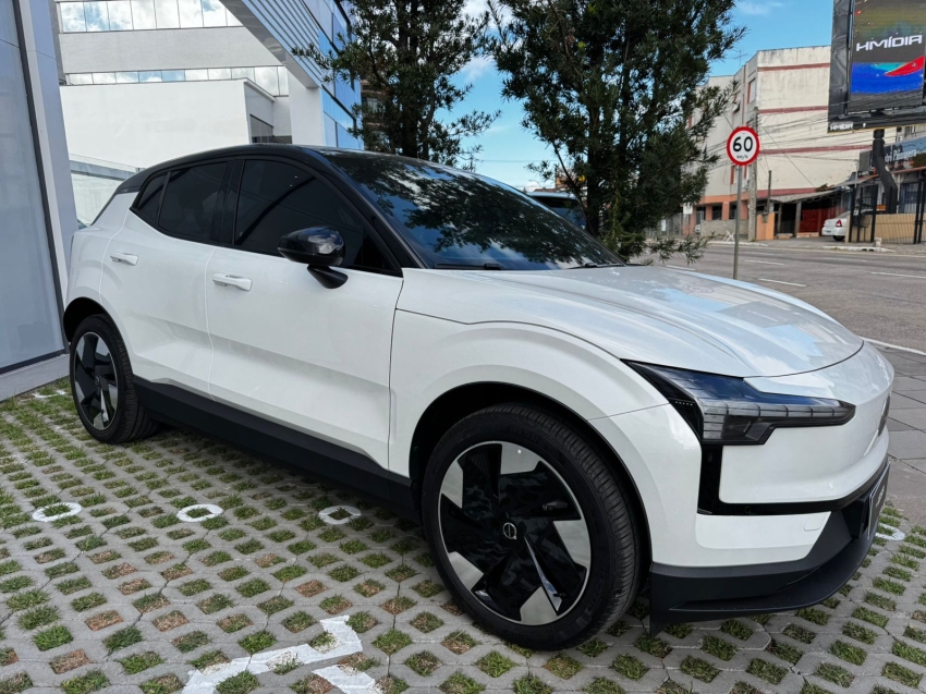 volvo ex 30 plus 69kw eletrico 20252