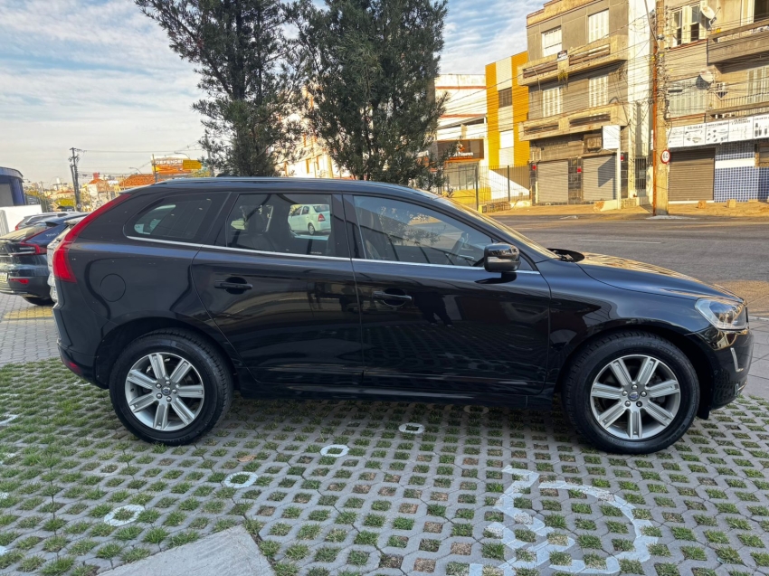 volvo xc60 2.4 d5 kinetic diesel awd 4p automatico 5p 20173