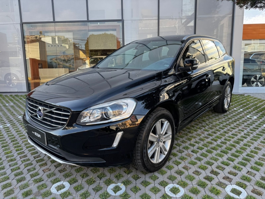 volvo xc60 2.4 d5 kinetic diesel awd 4p automatico 5p 2017