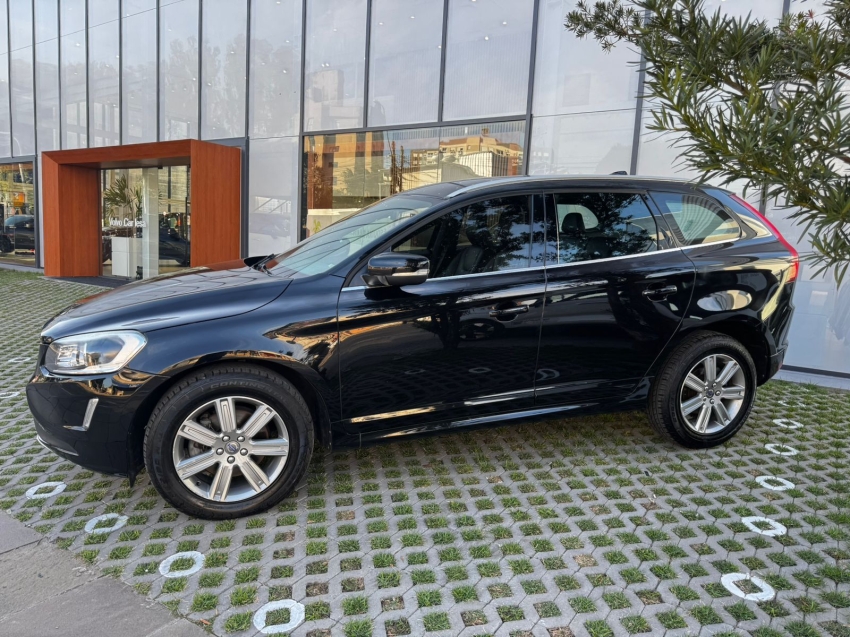 volvo xc60 2.4 d5 kinetic diesel awd 4p automatico 5p 20176