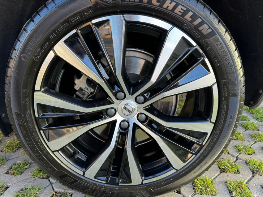 volvo xc60 2.0 t8 recharge inscription awd geartronic hibrido 4p automatico 202312