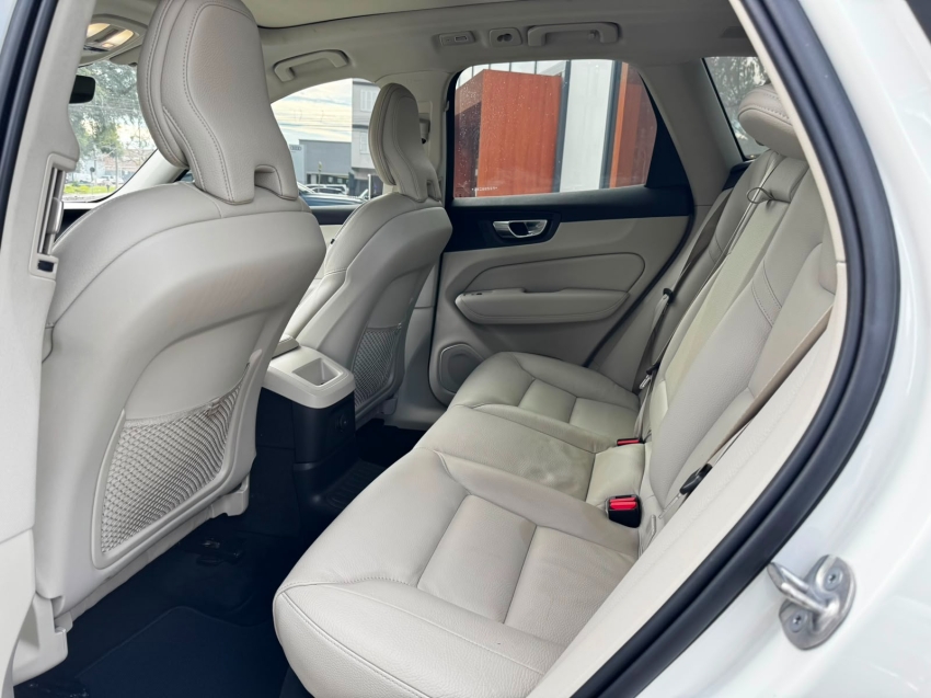 volvo xc60 2.0 t8 recharge plus awd geartronic hibrido 4p automatico 20237