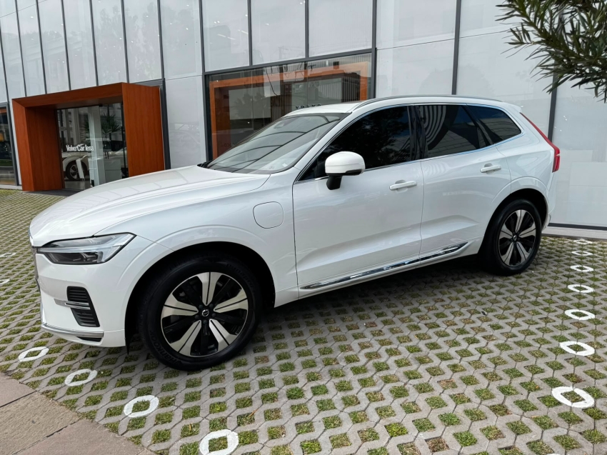 volvo xc60 2.0 t8 recharge plus awd geartronic hibrido 4p automatico 20234