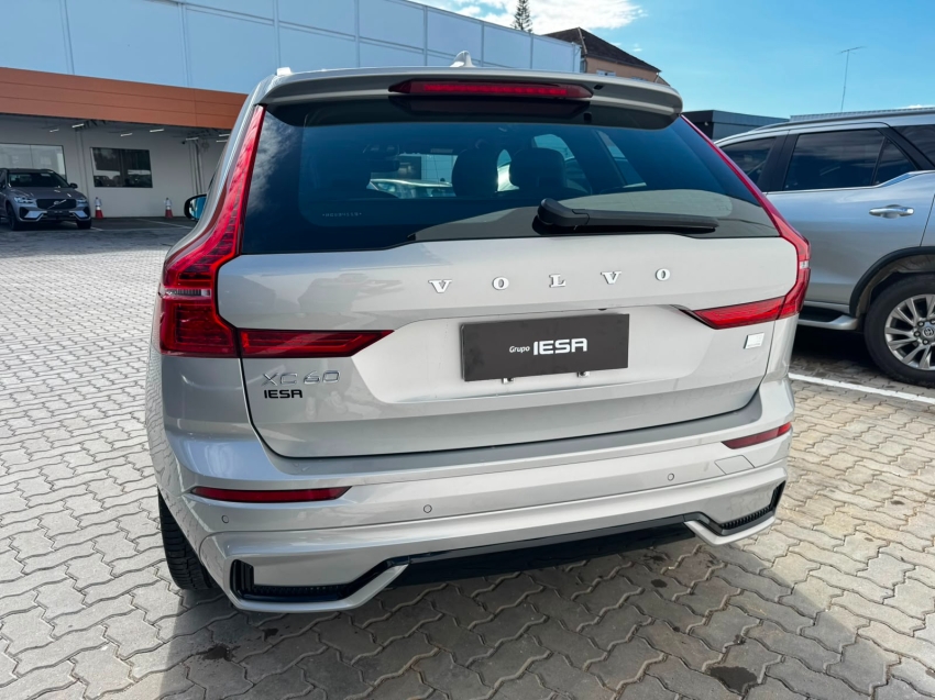 volvo xc60 2.0 t8 recharge ultimate dark awd geartronic hibrido 4p automatico 20244