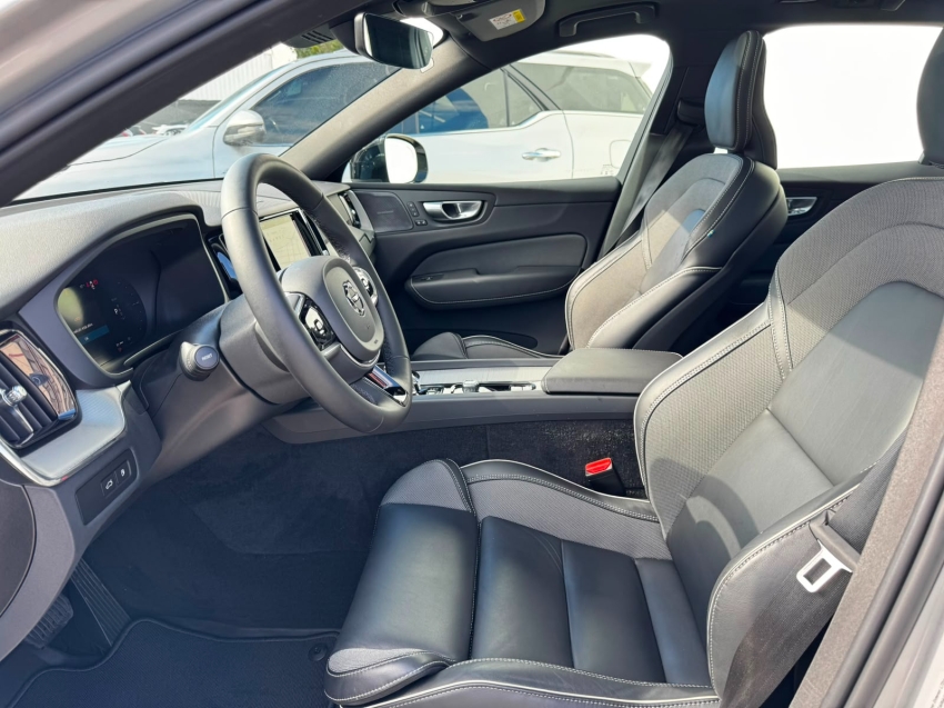 volvo xc60 2.0 t8 recharge ultimate dark awd geartronic hibrido 4p automatico 202411