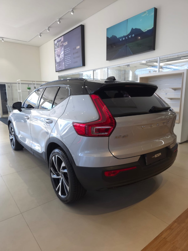 volvo xc40 1.5 t5 recharge r-design geartronic hibrido 4p automatico 20215