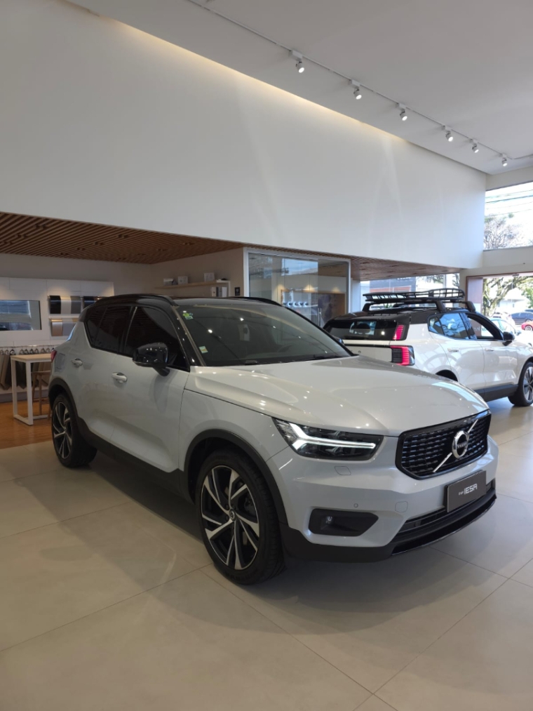 volvo xc40 1.5 t5 recharge r-design geartronic hibrido 4p automatico 20212