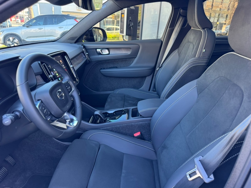 VOLVO EX 40 PLUS P6 ELETRICO 70KW AUTOMATICO10
