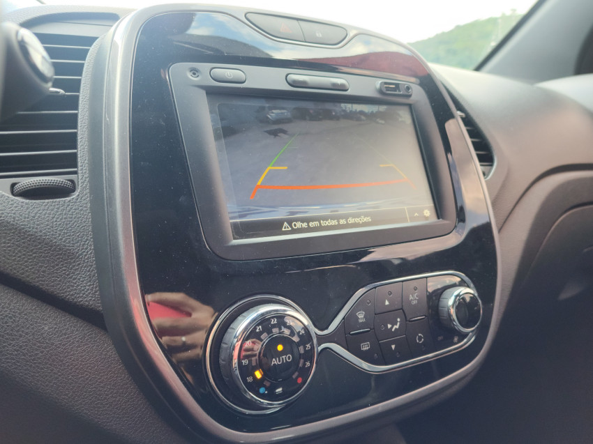renault captur 1.6 16v sce flex intense x-tronic 4p automatico 2021 renault captur 1.6 16v sce flex intense x-tronic 4p automatico 2021