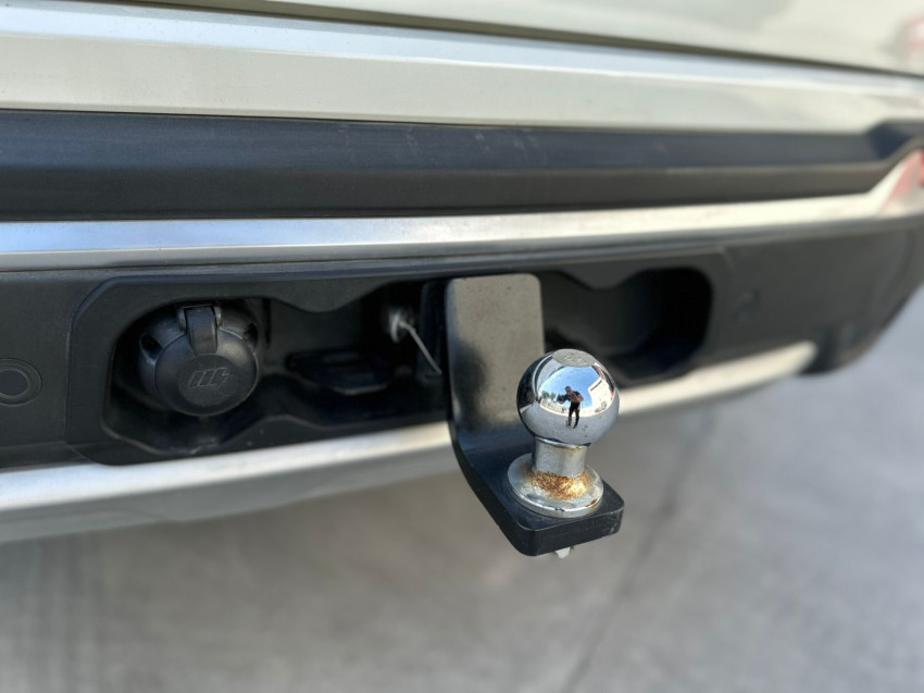 jeep commander 1.3 t270 turbo flex longitude at6 4p automatico 2025