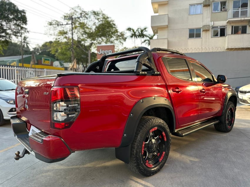 mitsubishi l200 triton 2.4 16v turbo diesel gls cd 4x4 automatico 2.3 4p 2024