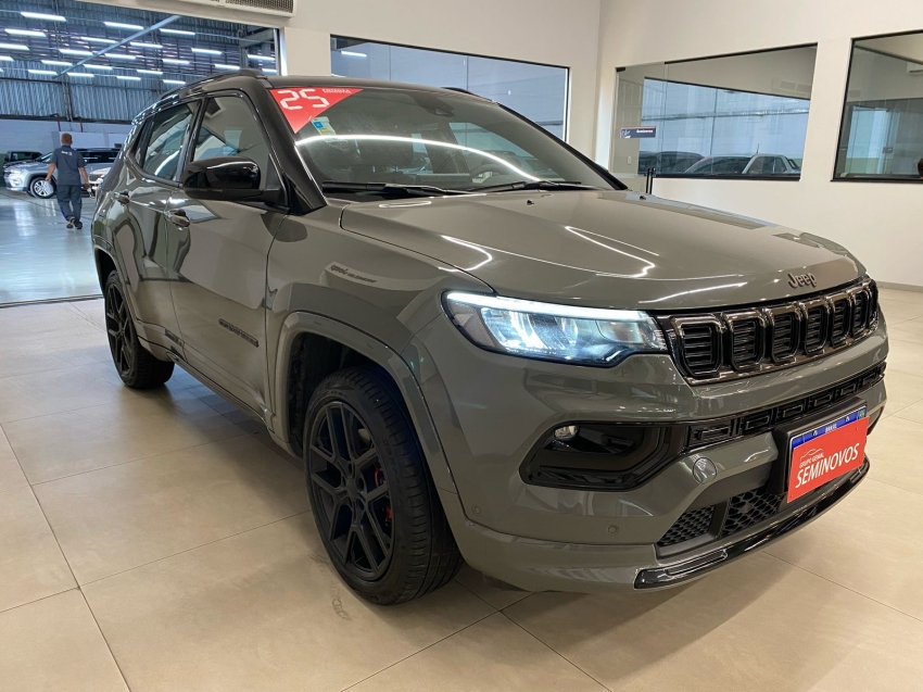jeep compass 2.0 hurricane 4 turbo gasolina blackhawk at9 24/25 seminovo jeep compass 2.0 hurricane 4 turbo gasolina blackhawk at9 24/25 seminovo
