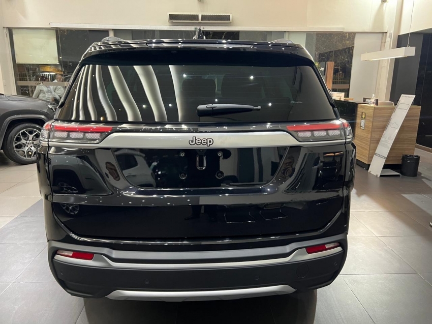 jeep commander 1.3 t270 turbo flex longitude at6 7l 25/26 0km jeep commander 1.3 t270 turbo flex longitude at6 7l 25/26 0km