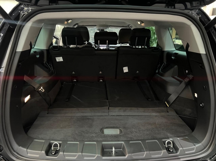 jeep commander 1.3 t270 turbo flex longitude at6 7l 25/26 0km jeep commander 1.3 t270 turbo flex longitude at6 7l 25/26 0km