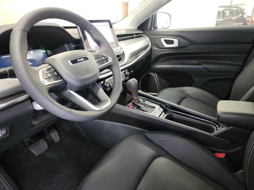 jeep compass 1.3 t270 turbo flex longitude at6 25/26 0km jeep compass 1.3 t270 turbo flex longitude at6 25/26 0km