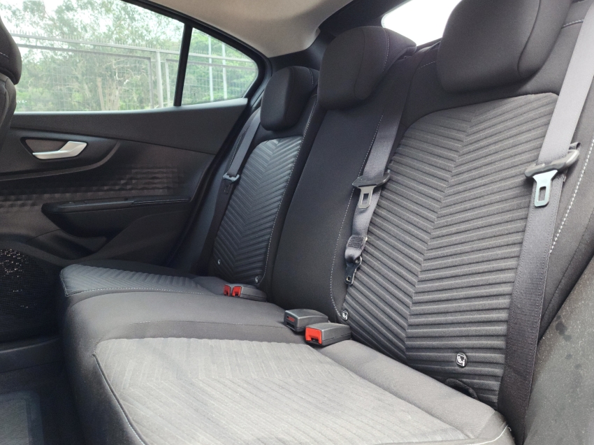 fiat fastback 1.0 turbo 200 flex audace cvt 24/25 seminovo15