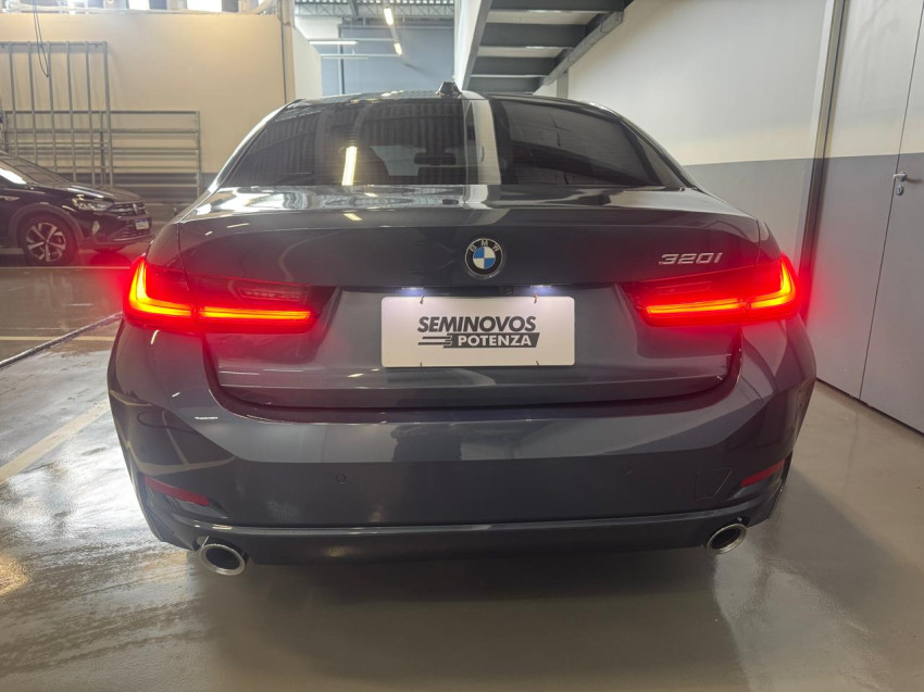 bmw 320i 2.0 16v turbo flex sport gp at 25/26 seminovo5