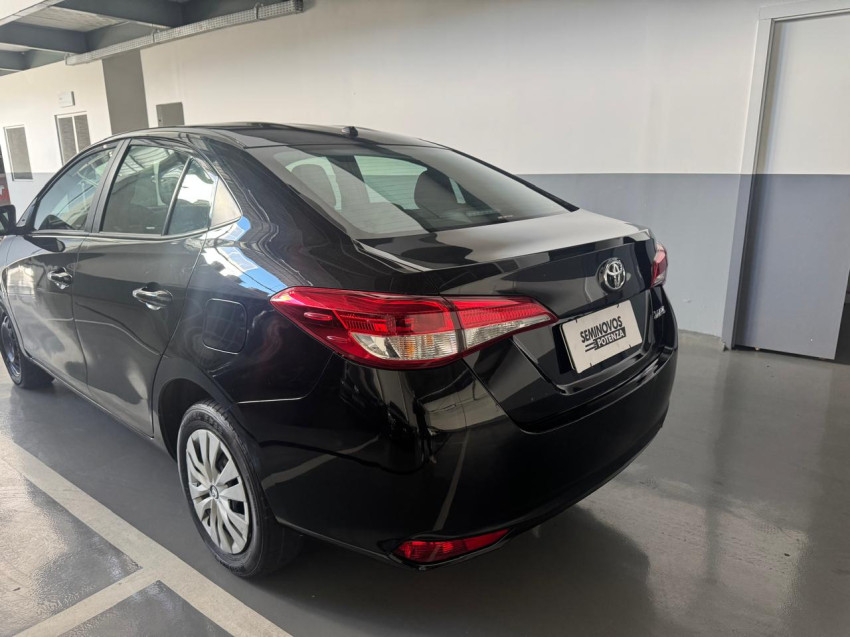 toyota yaris 1.5 16v flex sedan xl multidrive 24/25 seminovo3