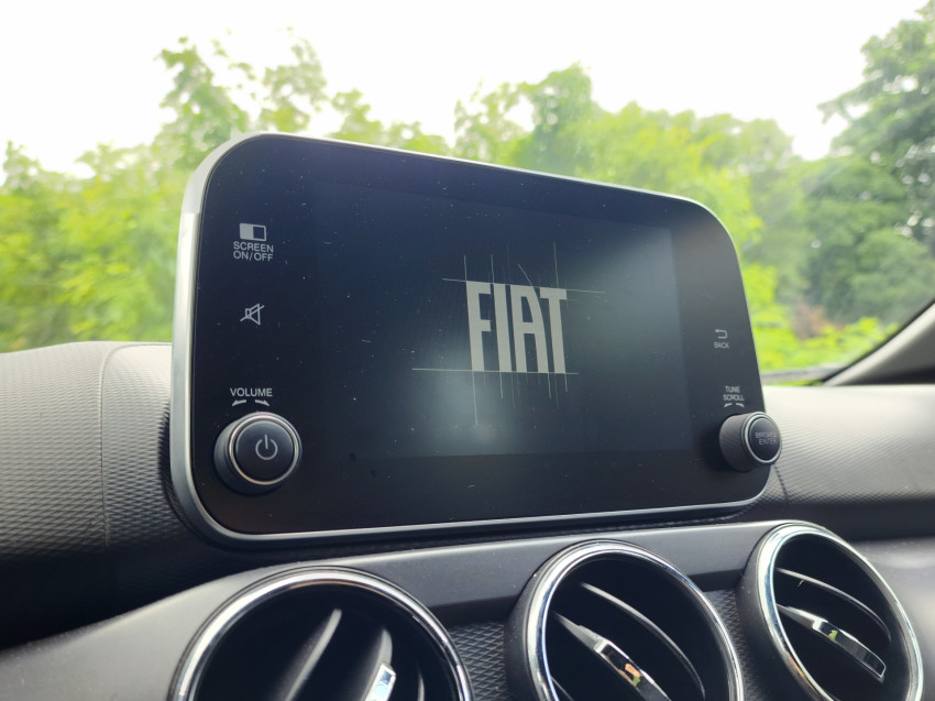 fiat argo 1.8 e.torq flex trekking at6 20/21 seminovo13