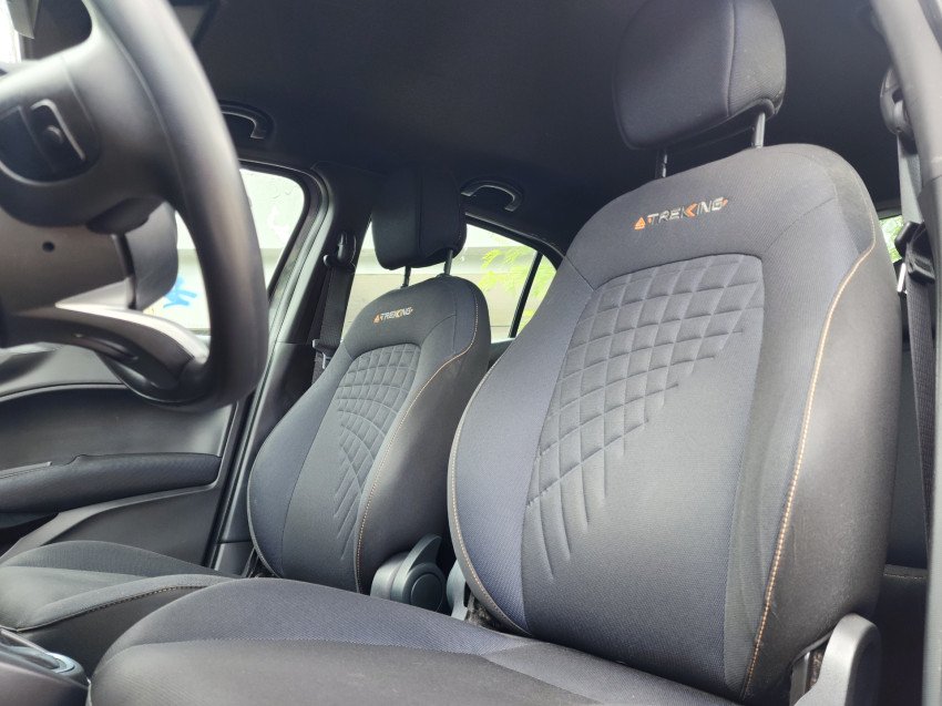 fiat argo 1.8 e.torq flex trekking at6 20/21 seminovo8