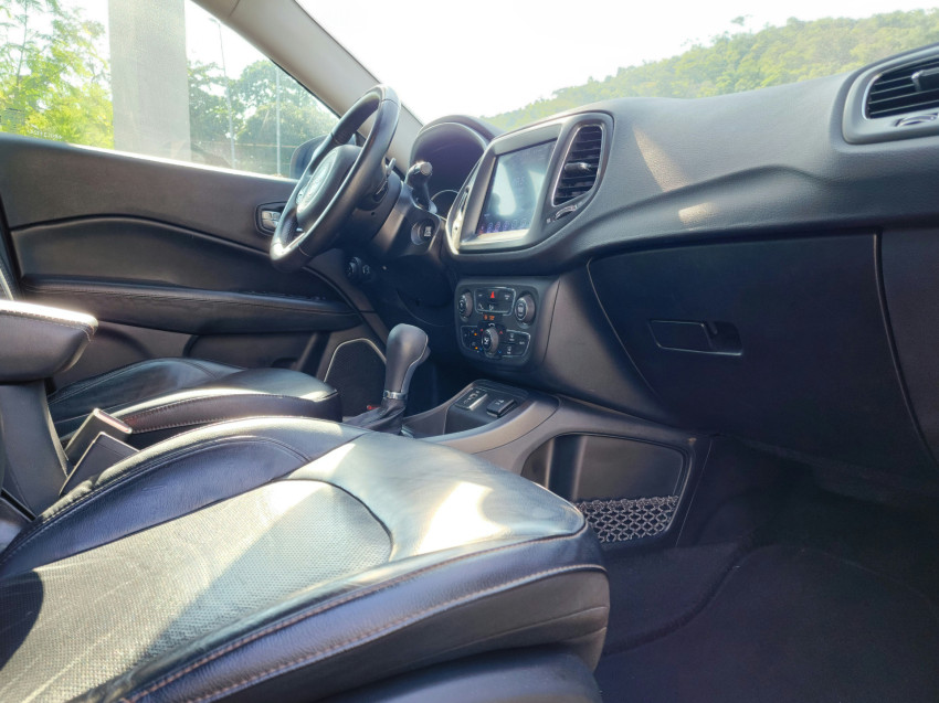 jeep compass 2.0 16v flex longitude at 20/21 seminovo9