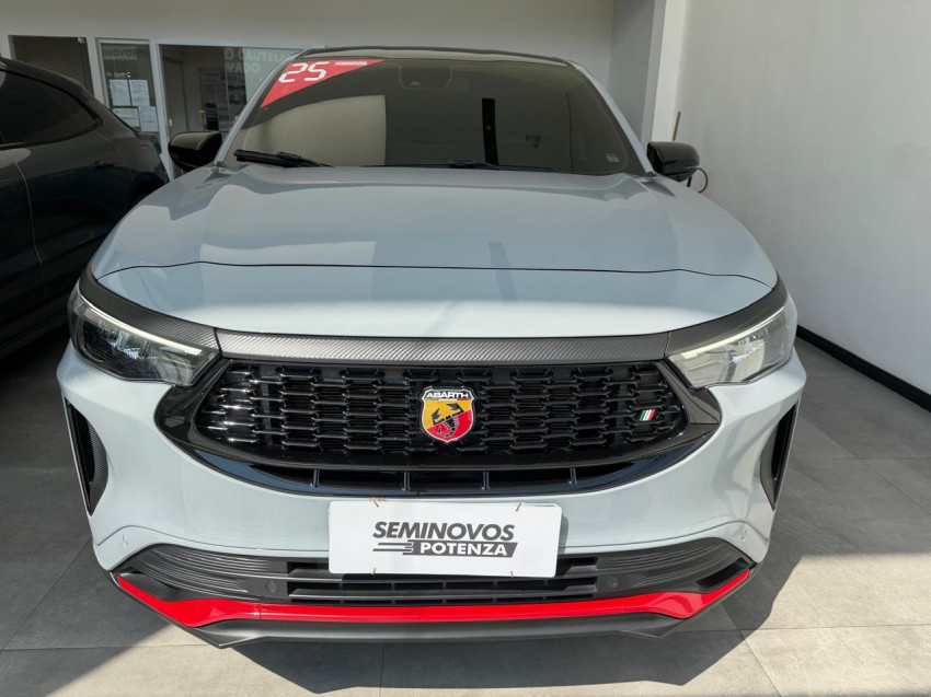 fiat fastback 1.3 turbo 270 flex abarth at6 24/25 seminovo1