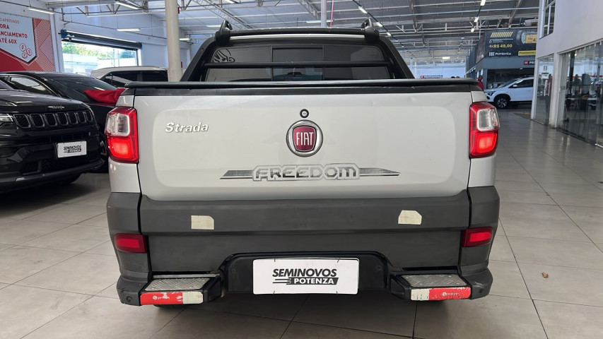 fiat strada 1.4 mpi freedom cd 8v flex 3p man 19/19 seminovo4