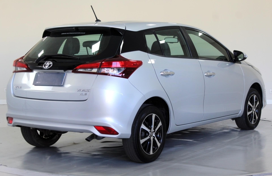 yaris 1.5 xls flex multidrive - completao novo demais!!!4