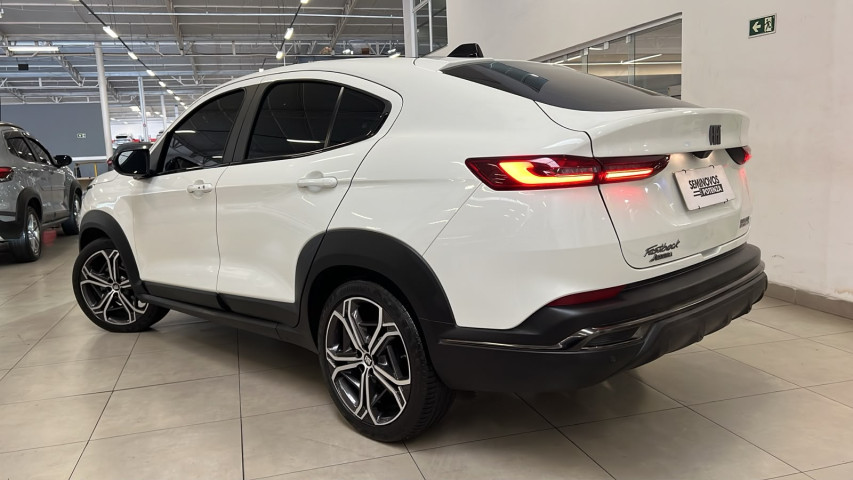 fiat fastback 1.0 turbo 200 flex impetus cvt 23/24 seminovo5