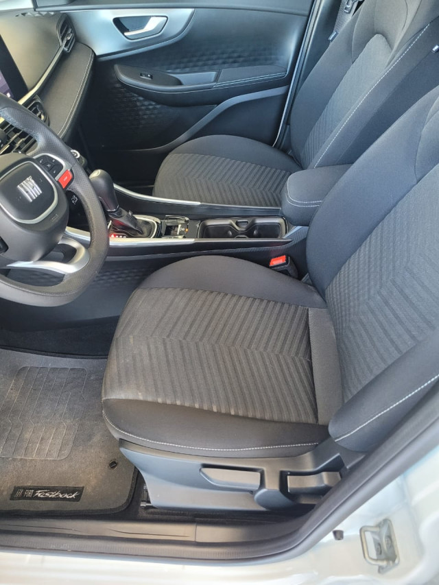 fiat fastback 1.0 turbo 200 flex audace cvt 24/25 seminovo5
