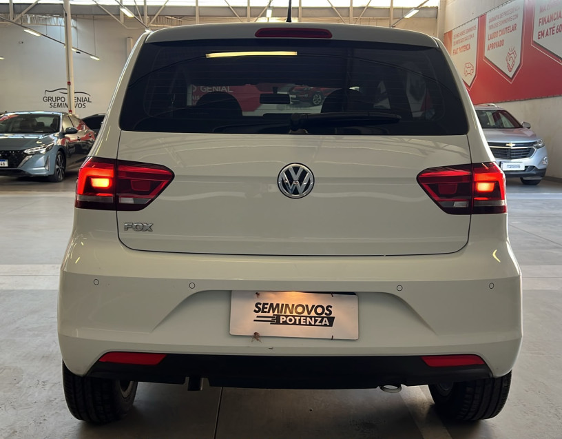 volkswagen fox 1.6 msi total flex connect 4p man 20/21 seminovo4