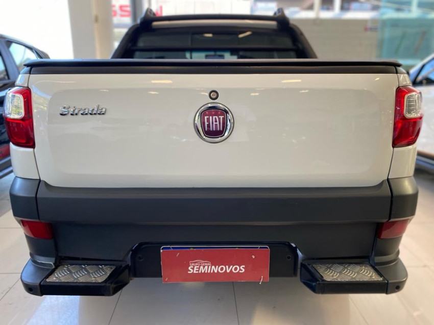 fiat strada 1.4 mpi freedom cd 8v flex 3p man 19/20 seminovo4