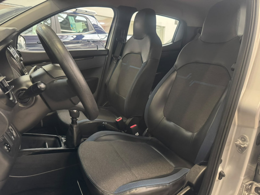 renault kwid 1.0 12v sce flex intense man 24/25 seminovo8