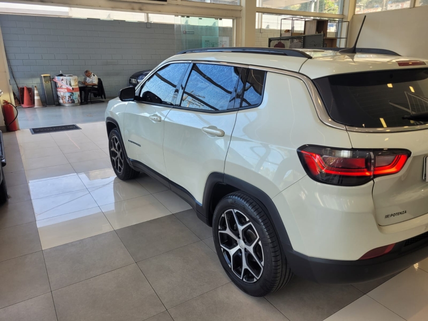 jeep compass 1.3 t270 turbo flex longitude at6 25/25 seminovo4
