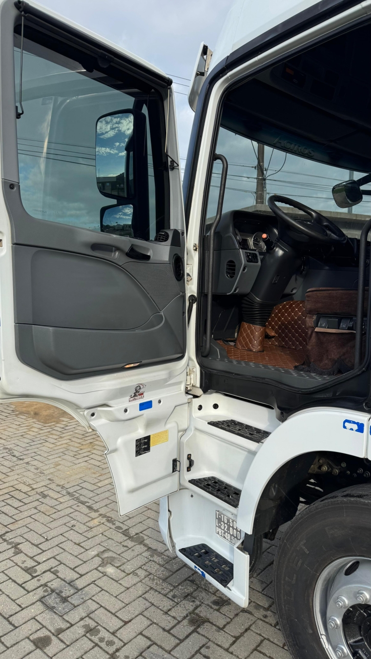 mercerdes-benz actros 2546 6x2 2020