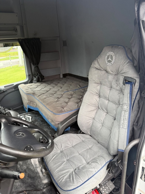 mercedes-benz actros 2546ls diesel 2p automatico 20203